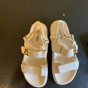 Steven Madden Women’s Chic Off White and Gold Leather Sandals